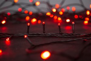 Reťaz MagicHome Vianoce Serpens, 100 LED červená, 8 funkcií, 230 V, 50 Hz, s adaptérom, IP44, exteri